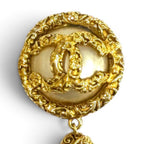 Chanel Vintage 93A CC Logo Lava Eco Pearl Earrings Gold — view 6