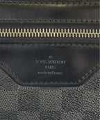 Louis Vuitton Messenger Bag — view 5