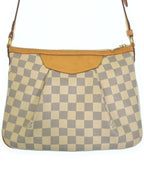 Louis Vuitton Shoulder Bag — view 2