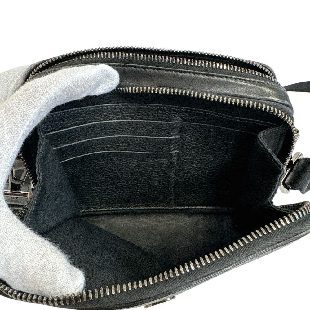 Dior CD Logo Shoulder Bag CD Leather Black — view 6