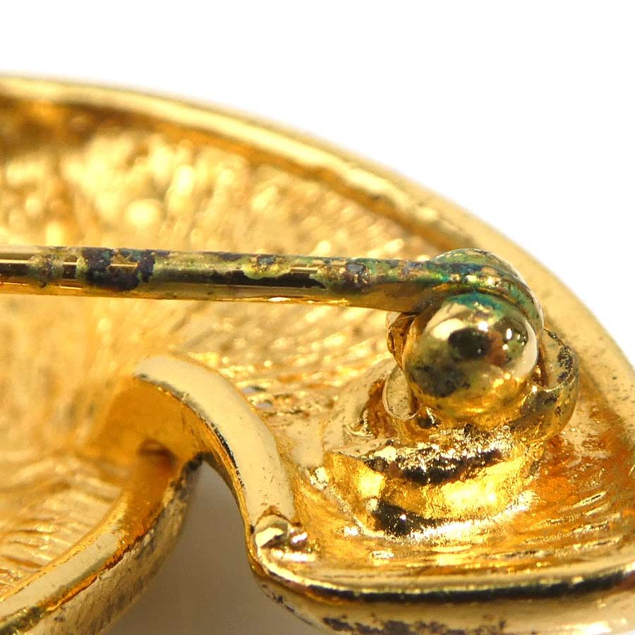 Chanel Brooch CC Logo — view 8