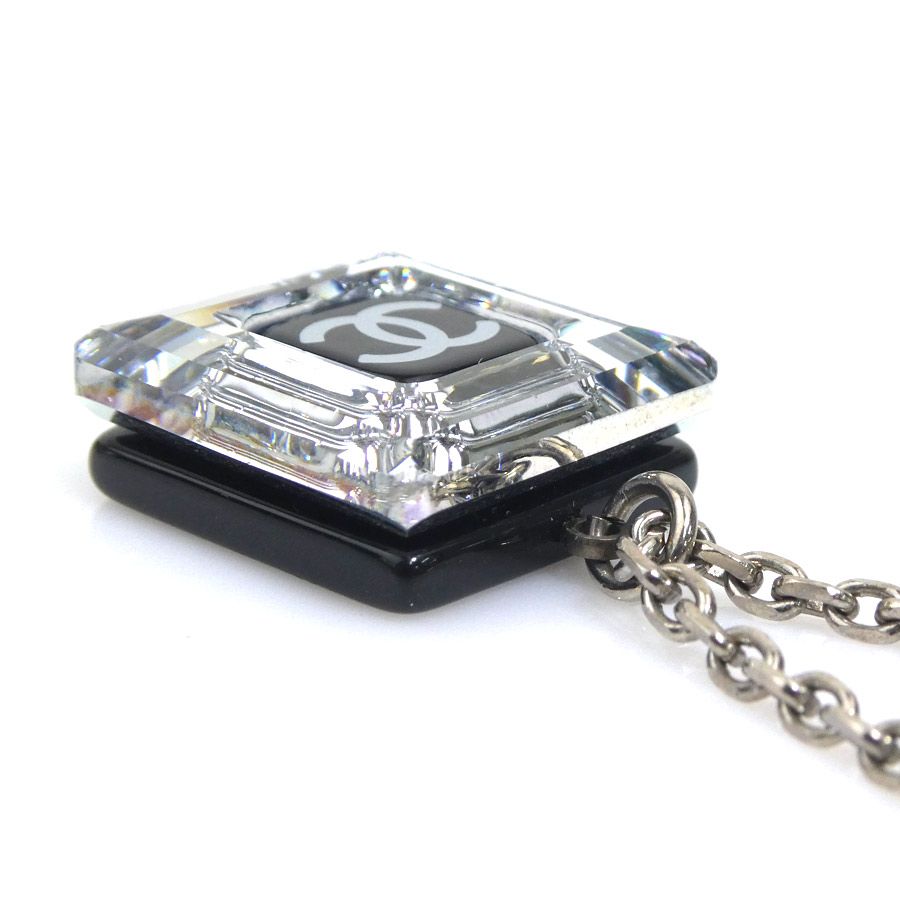 Chanel Necklace CC Logo — view 5