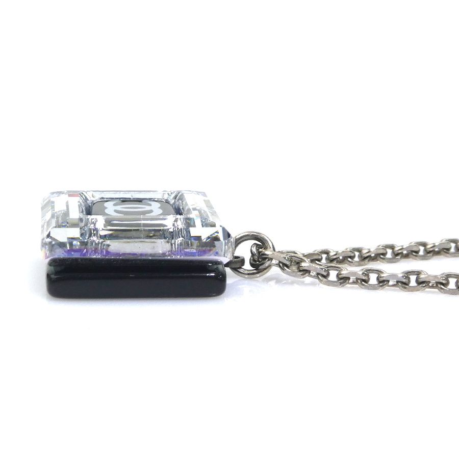 Chanel Necklace CC Logo — view 3