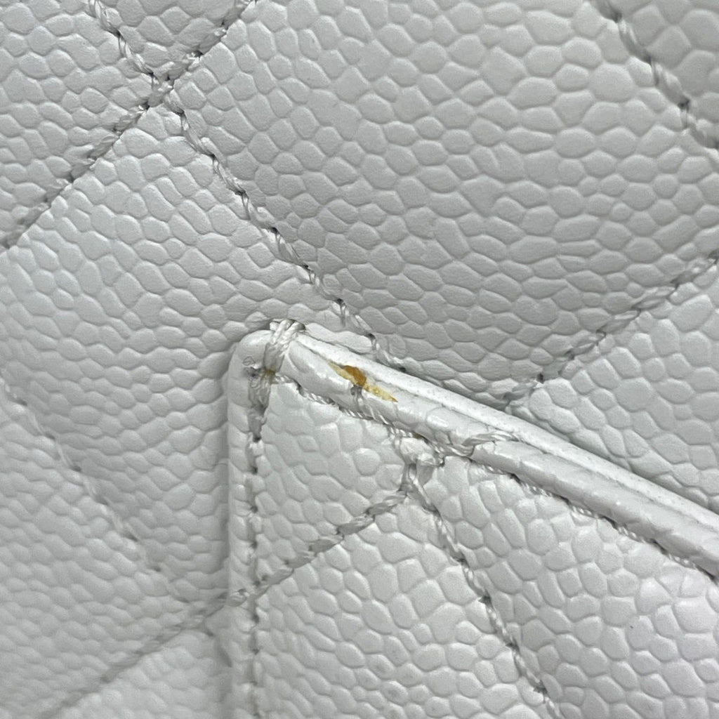 Chanel Tote CC Logo Quilted Caviar Leather White — view 4