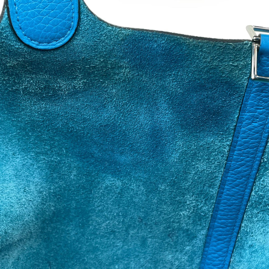 Hermes Picotin Lock MM Handbag Taurillon Clemence Turquoise — view 6