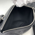 Louis Vuitton Duo Sling Bag Taigarama Noir — view 5
