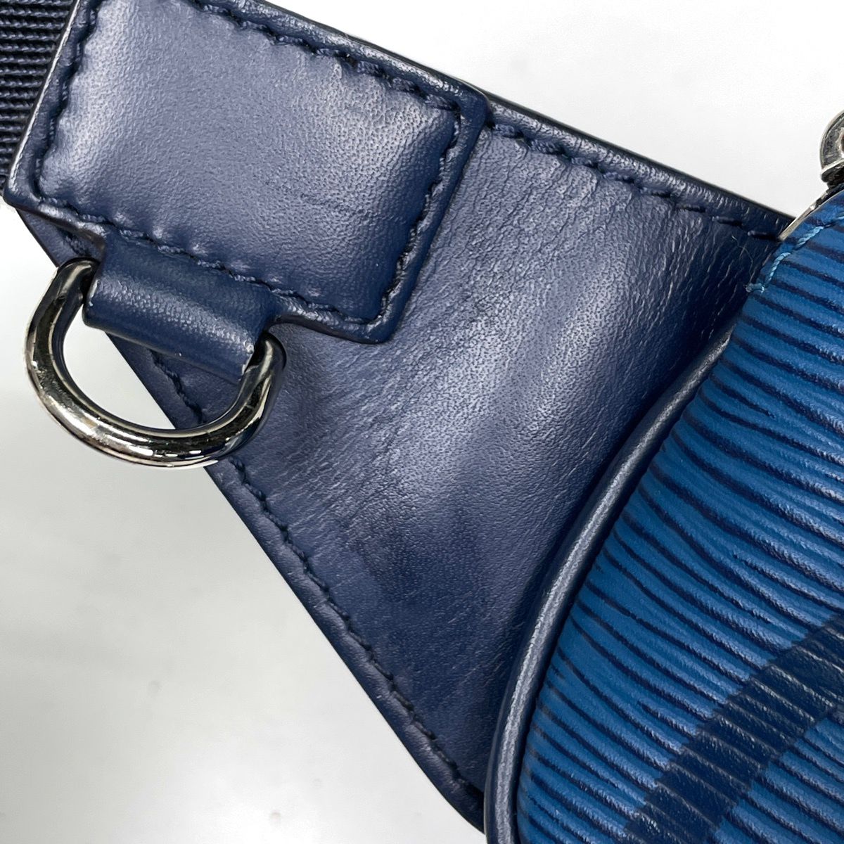 Louis Vuitton Bum Bag Epi Blue Azur — view 6