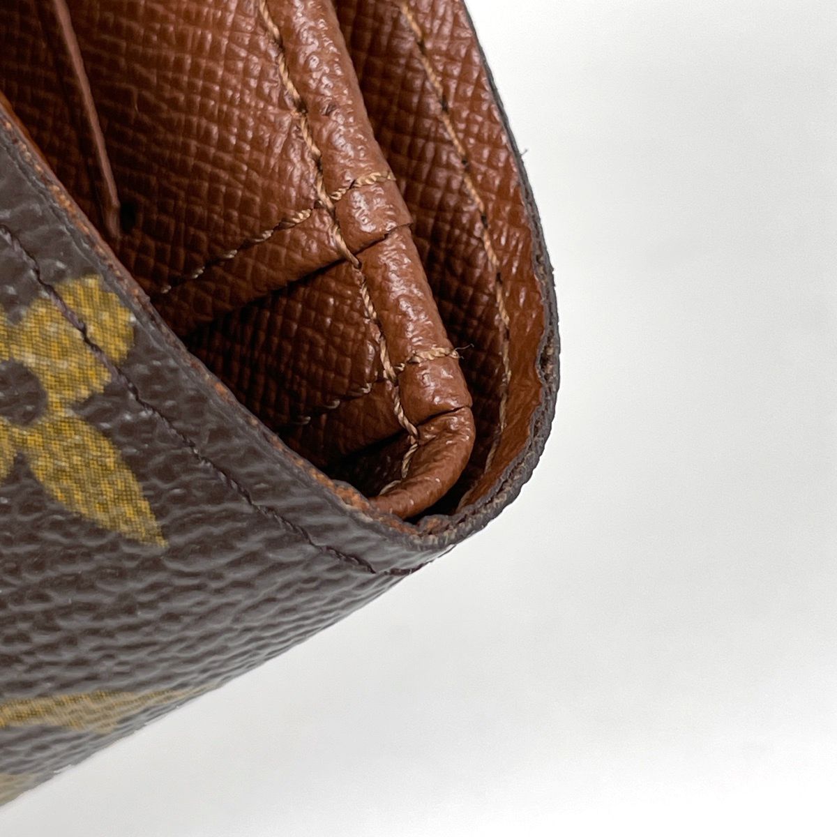 Louis Vuitton Porte Monnaie Billets Viennois Bifold Wallet Kiss Lock Monogram — view 3