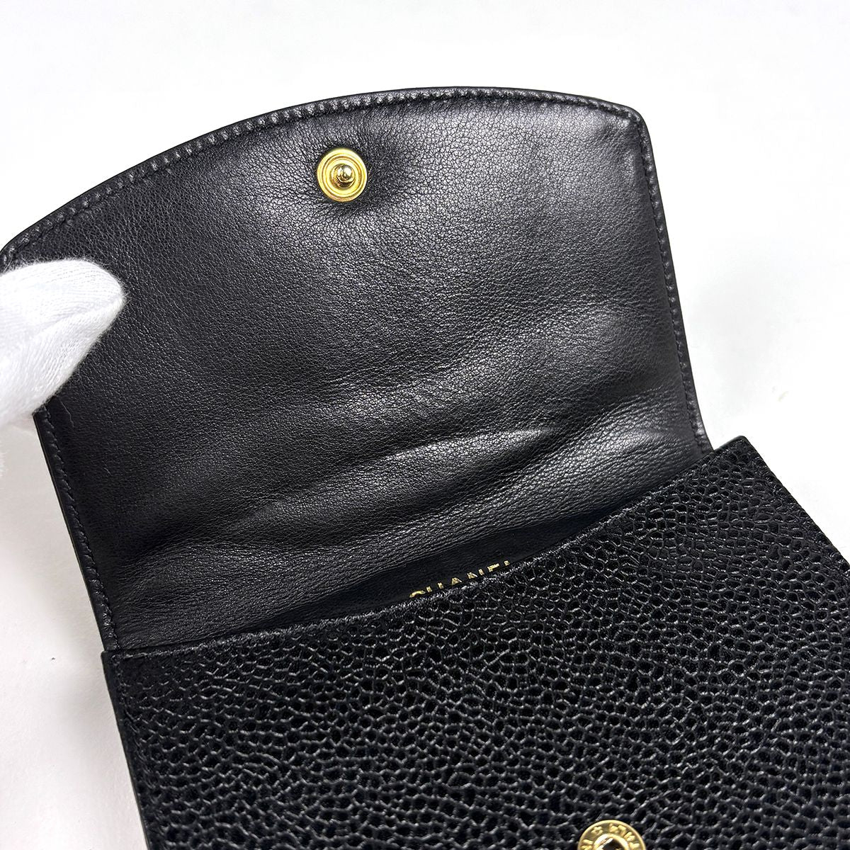 Chanel Bifold Wallet CC Logo Caviar Leather Black — view 4