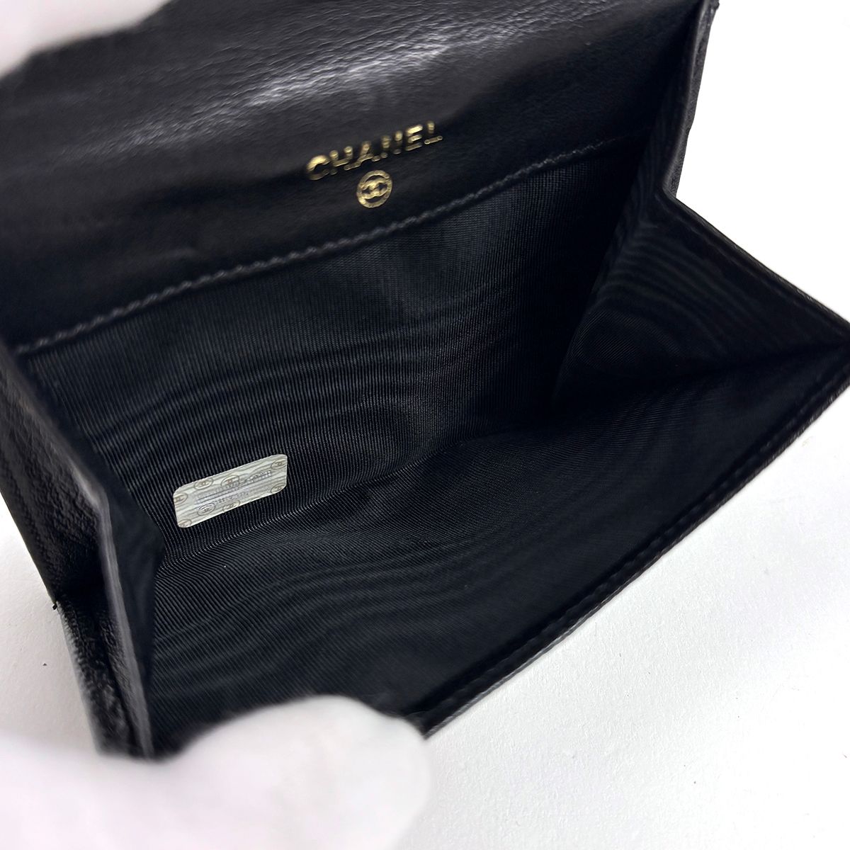 Chanel Bifold Wallet CC Logo Caviar Leather Black — view 5