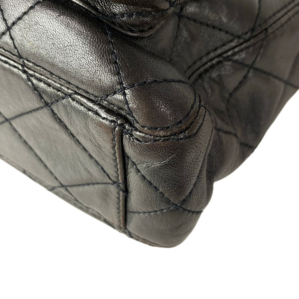 Chanel Tote Quilted Black Gold Lambskin — view 6