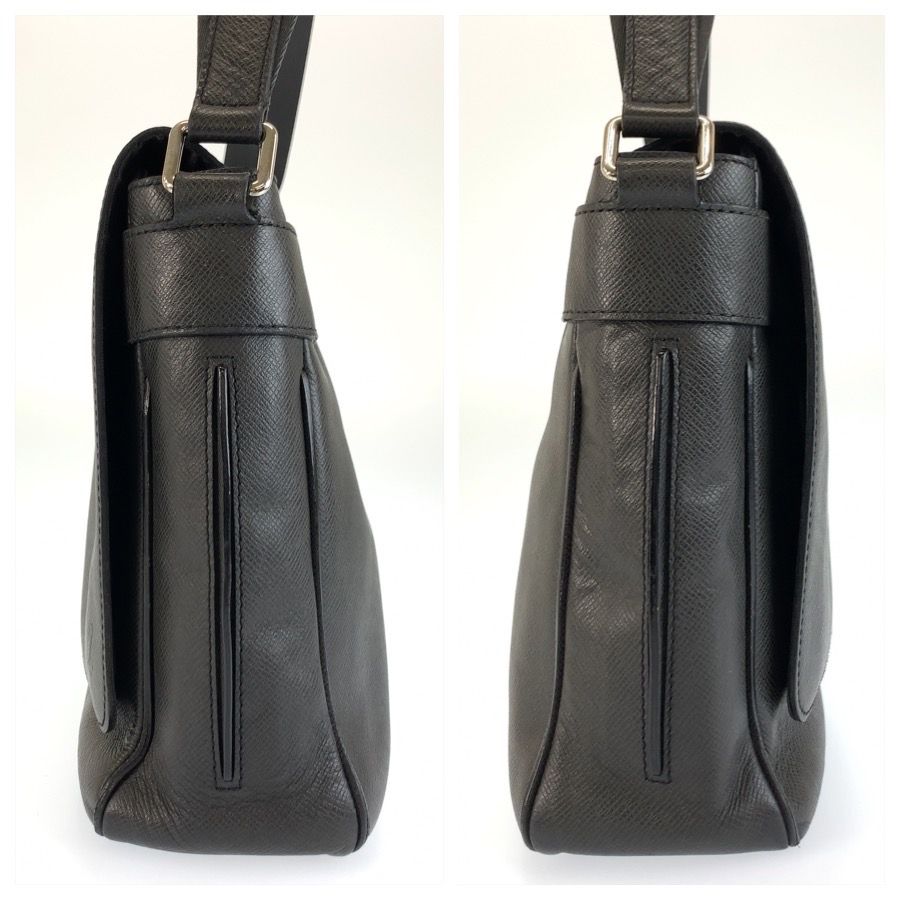 Louis Vuitton Taiga Roman MM Gray Silver Shoulder Bag — view 7