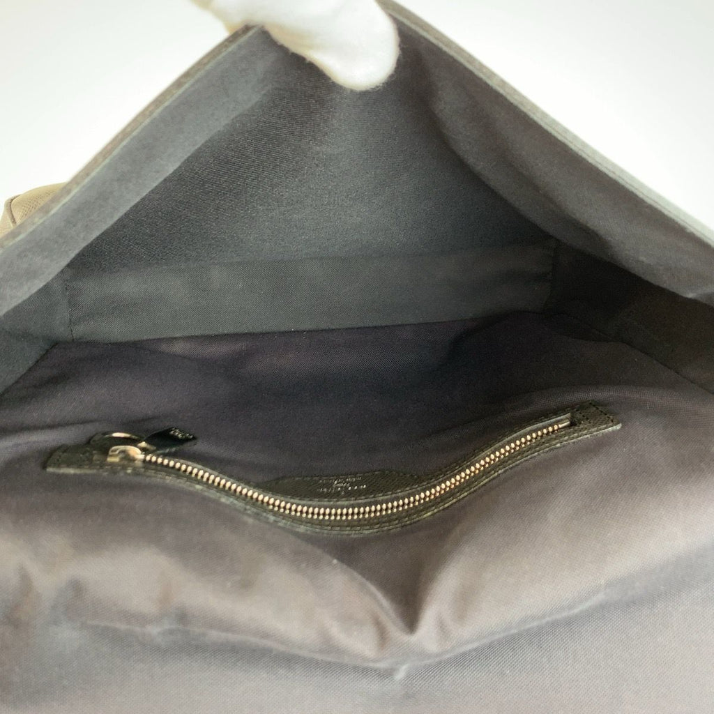 Louis Vuitton Taiga Roman MM Gray Silver Shoulder Bag — view 8