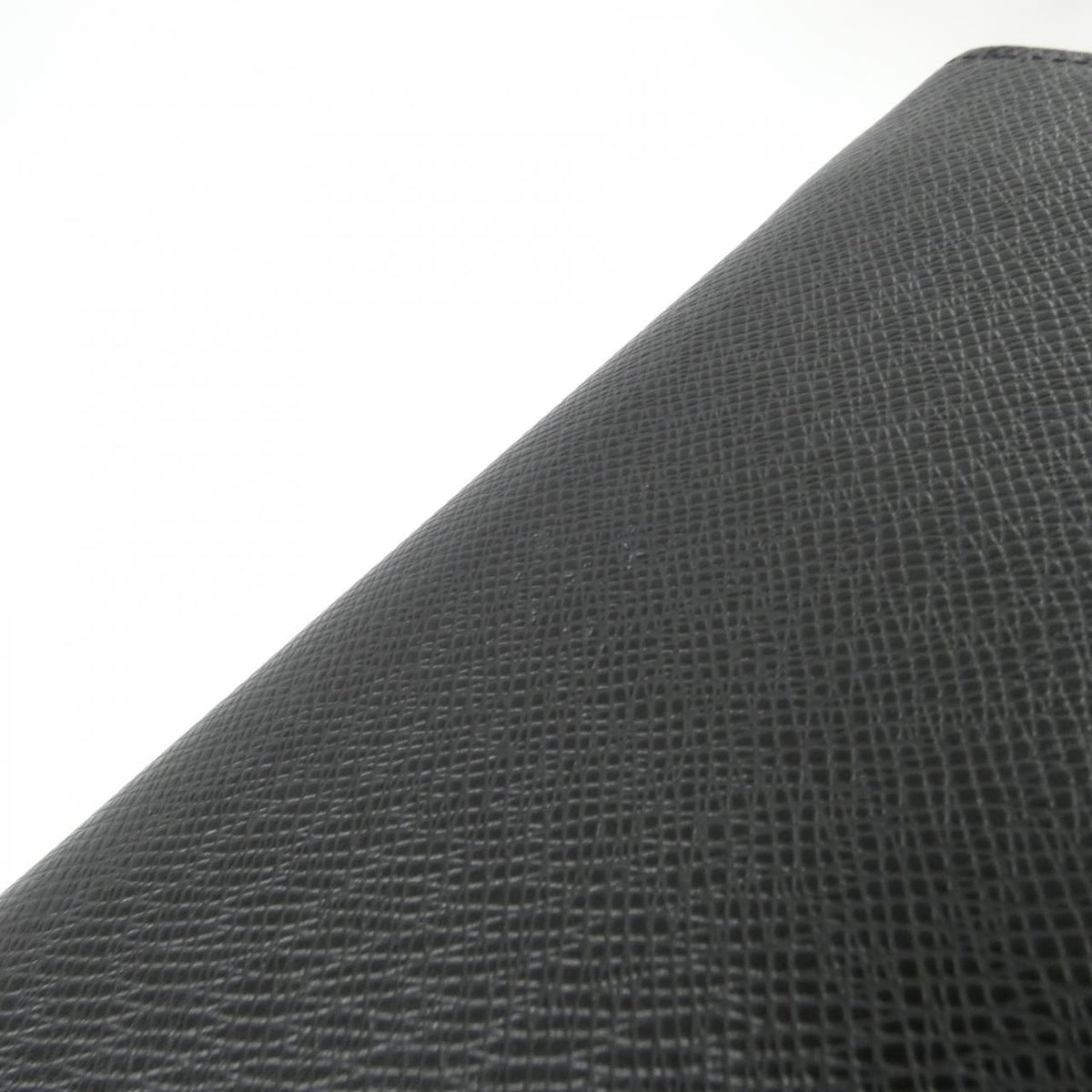 Louis Vuitton Taiga Zippy Wallet Vertical — view 4