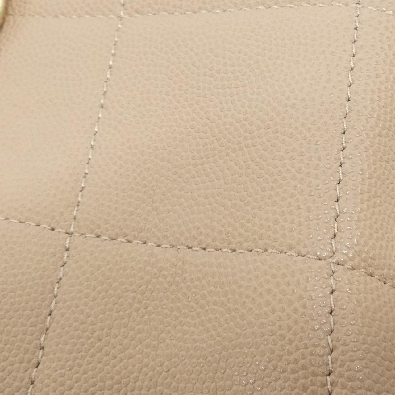 Chanel Shoulder Bag Beige — view 4