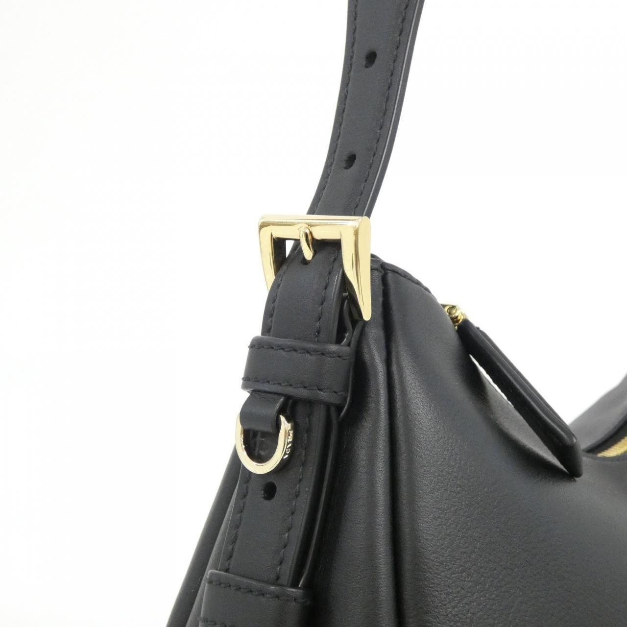 Prada Shoulder Bag Gold — view 5