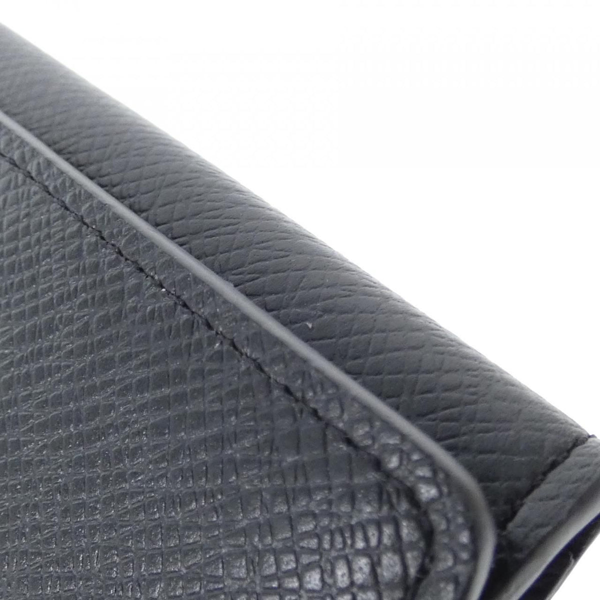 Louis Vuitton Taiga Envelope Business Card Holder Case — view 3