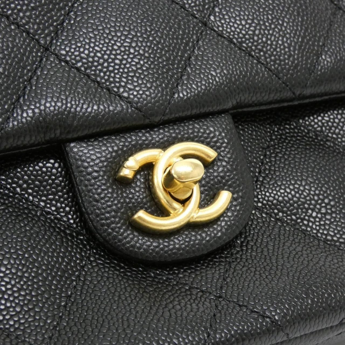 Chanel Shoulder Bag Black — view 4