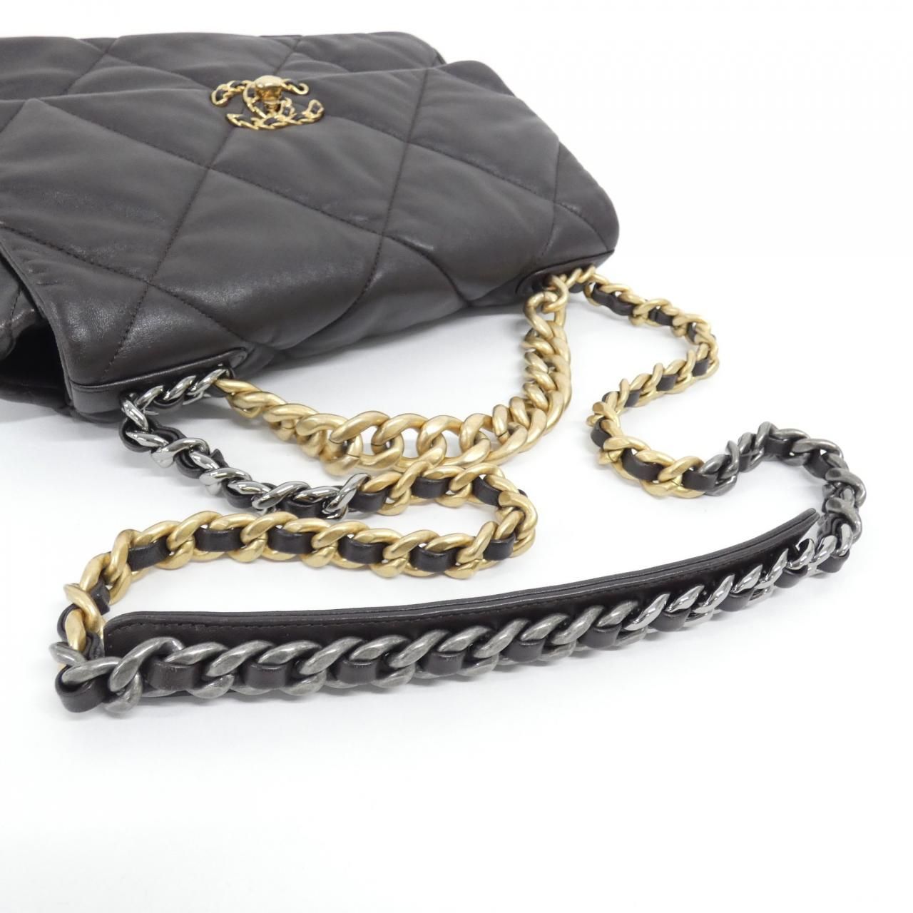 Chanel 19 Line Shoulder Bag — view 6