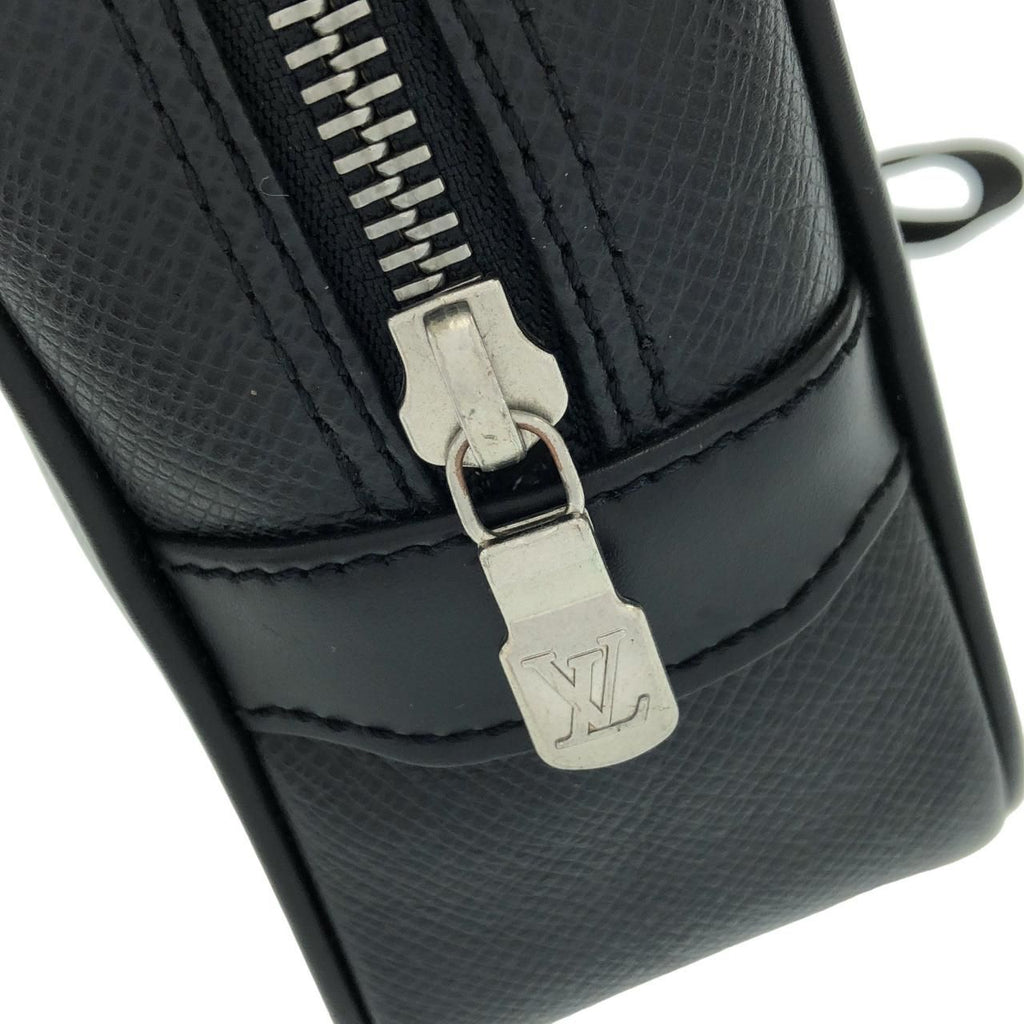 Louis Vuitton Taiga Bag — view 6