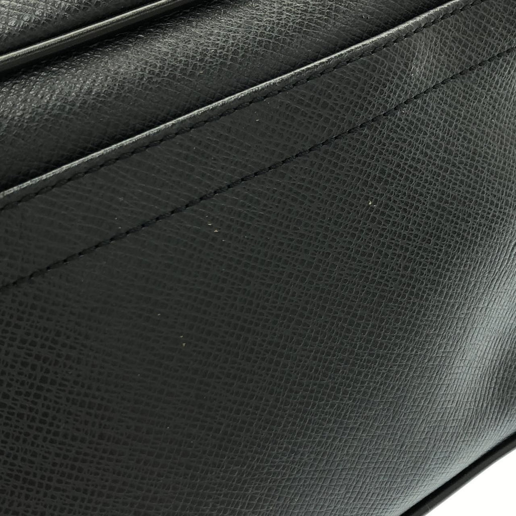 Louis Vuitton Taiga Bag — view 4