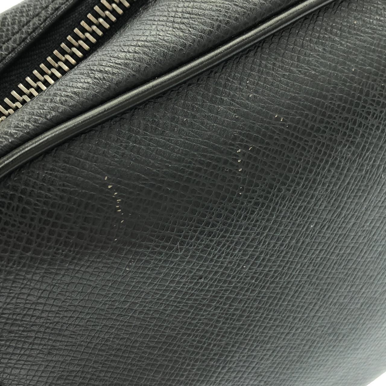 Louis Vuitton Taiga Bag — view 5