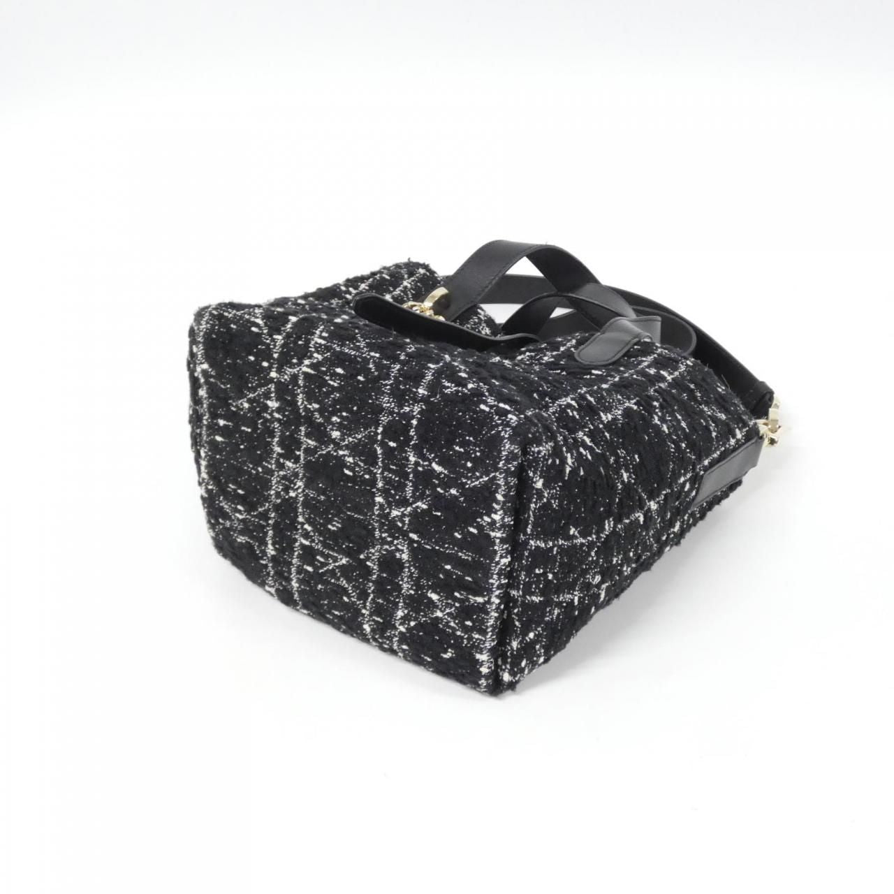 Dior Toujours Vertical Tote Small — view 3