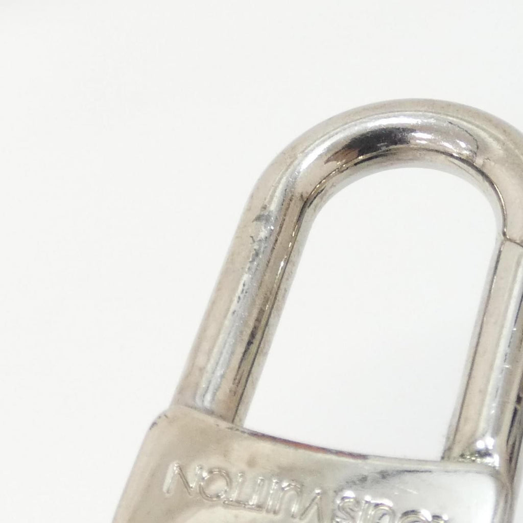 Louis Vuitton Key Holder LV Circle Key Ring Keychain — view 4