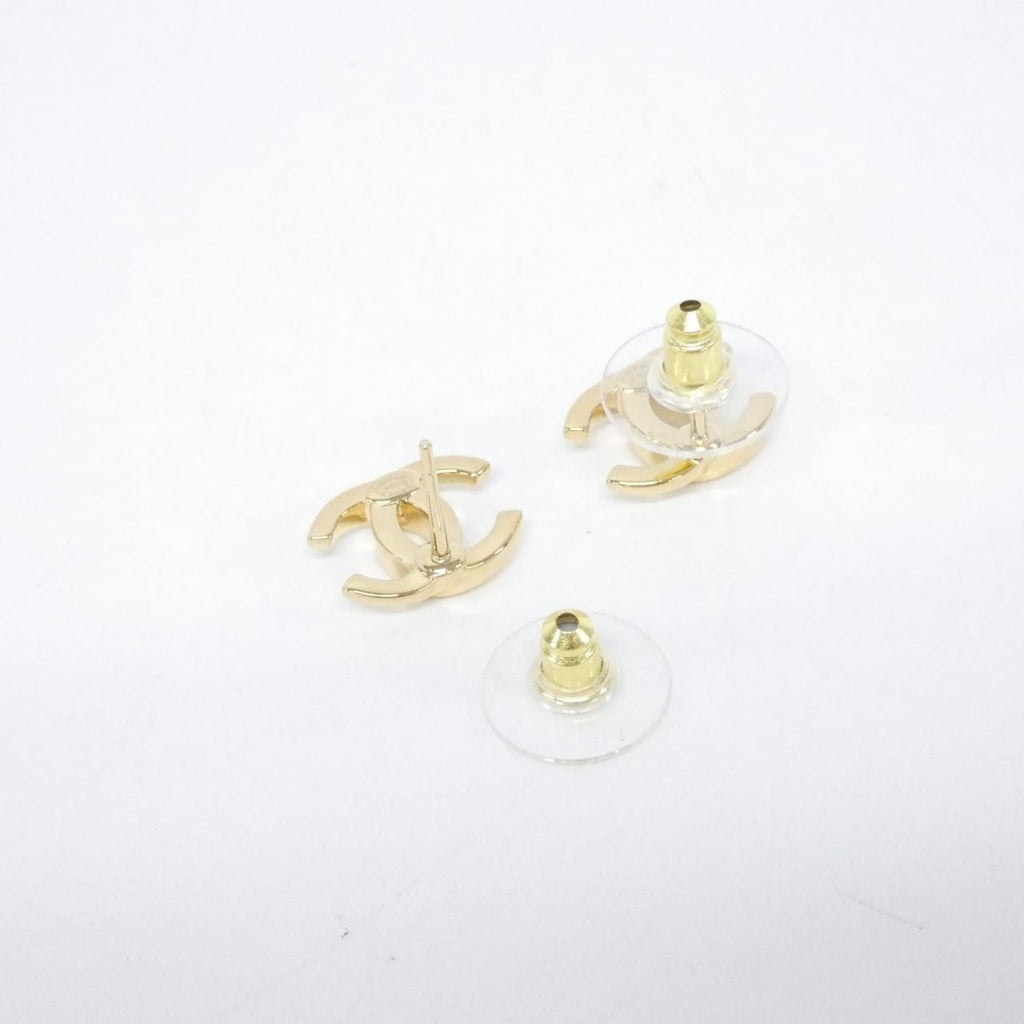 Chanel Earrings Gold — view 3