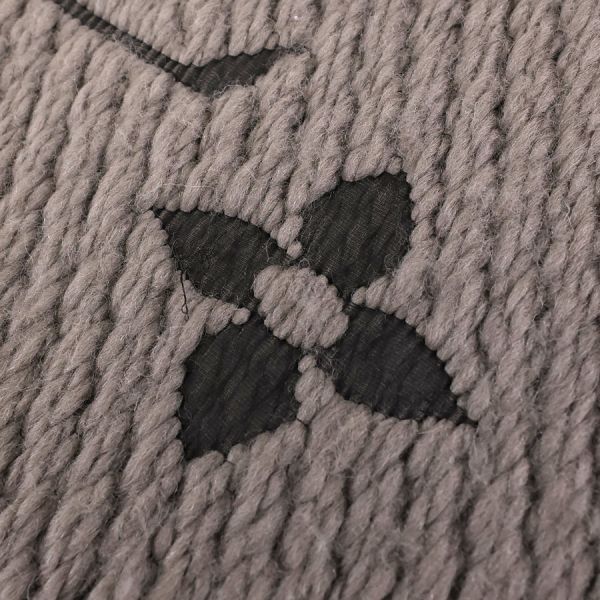 Louis Vuitton Logomania Scarf — view 4
