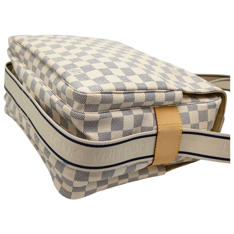 Louis Vuitton Shoulder Bag — view 3