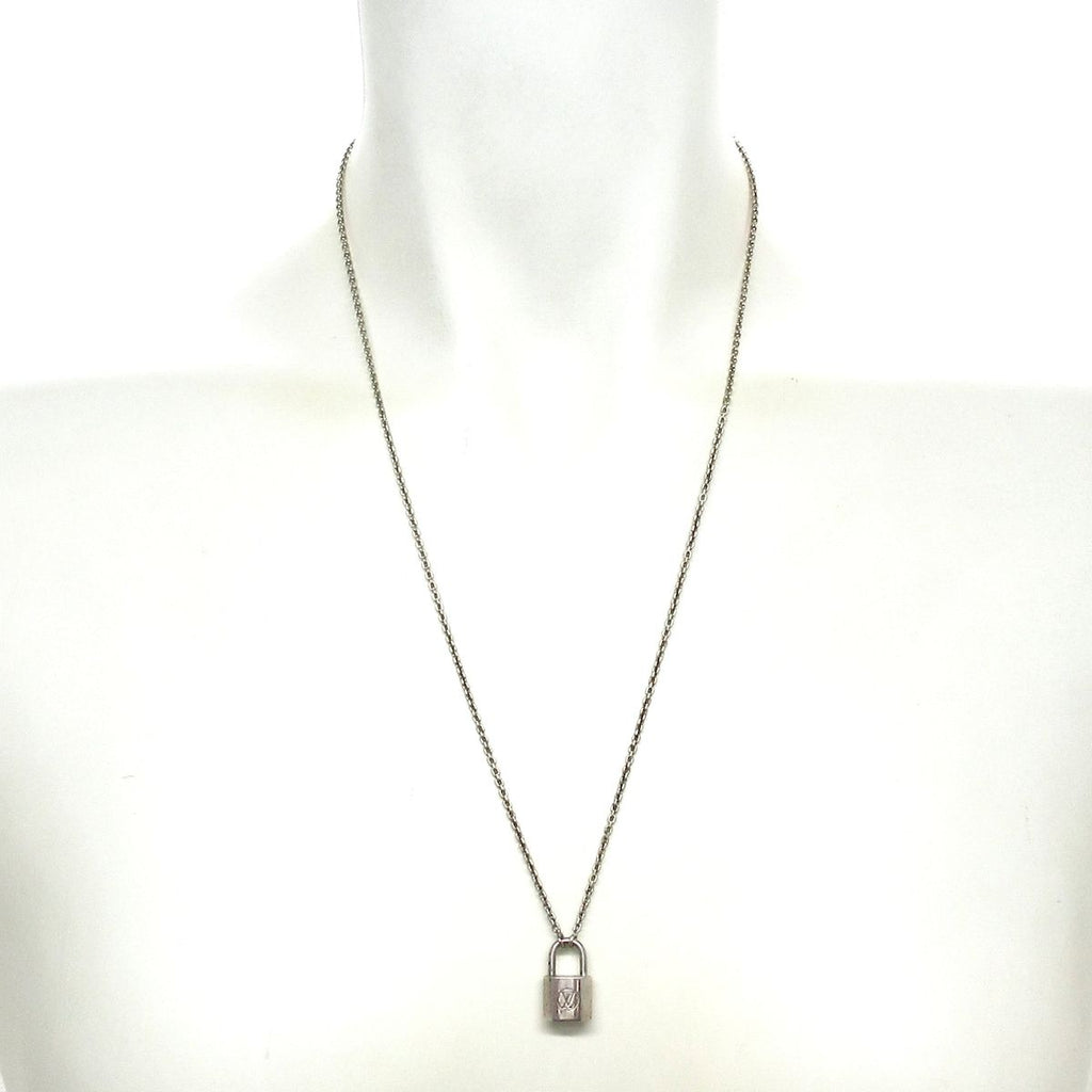 Louis Vuitton Necklace Pendentif Silver Lockit — view 2