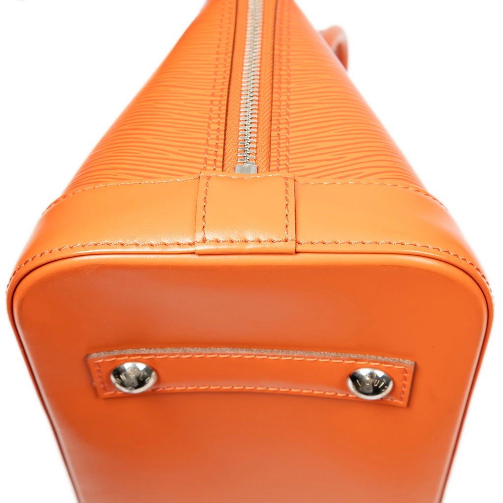 Louis Vuitton Alma Piman Epi Handbag — view 8