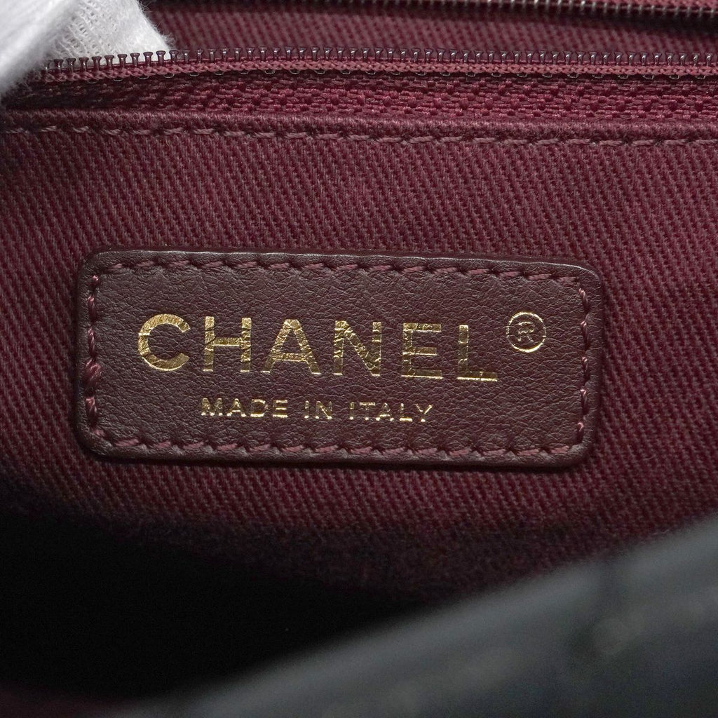 Chanel Shoulder Bag Chevron Sparkle Leather Black Gold — view 5