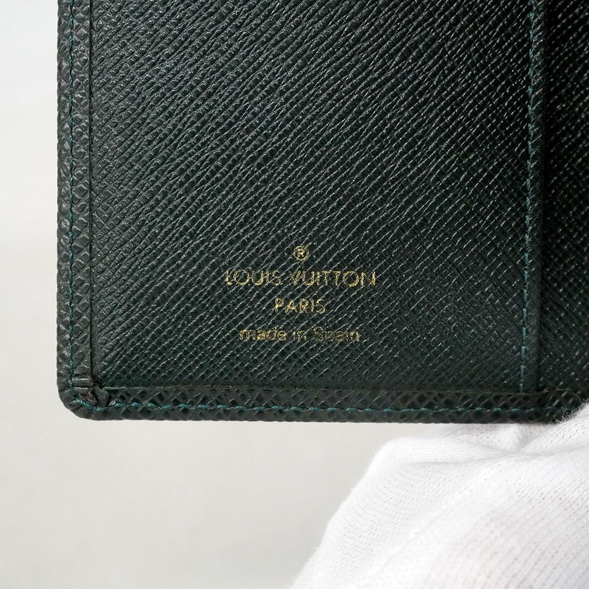 Louis Vuitton Notebook Cover Taiga Agenda PM Epi Sear — view 5