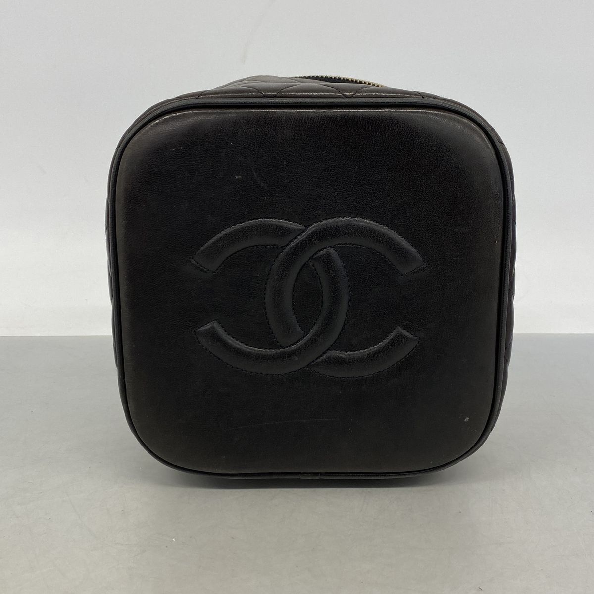 Chanel Vanity Bag Quilted Lambskin Black Gold — view 3