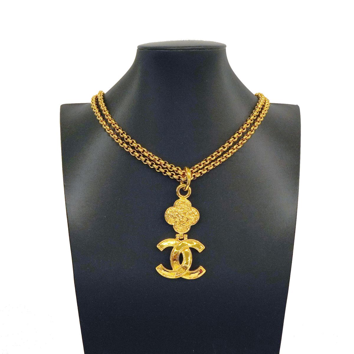 Chanel Necklace Vintage CC Logo Gold Plated — view 6
