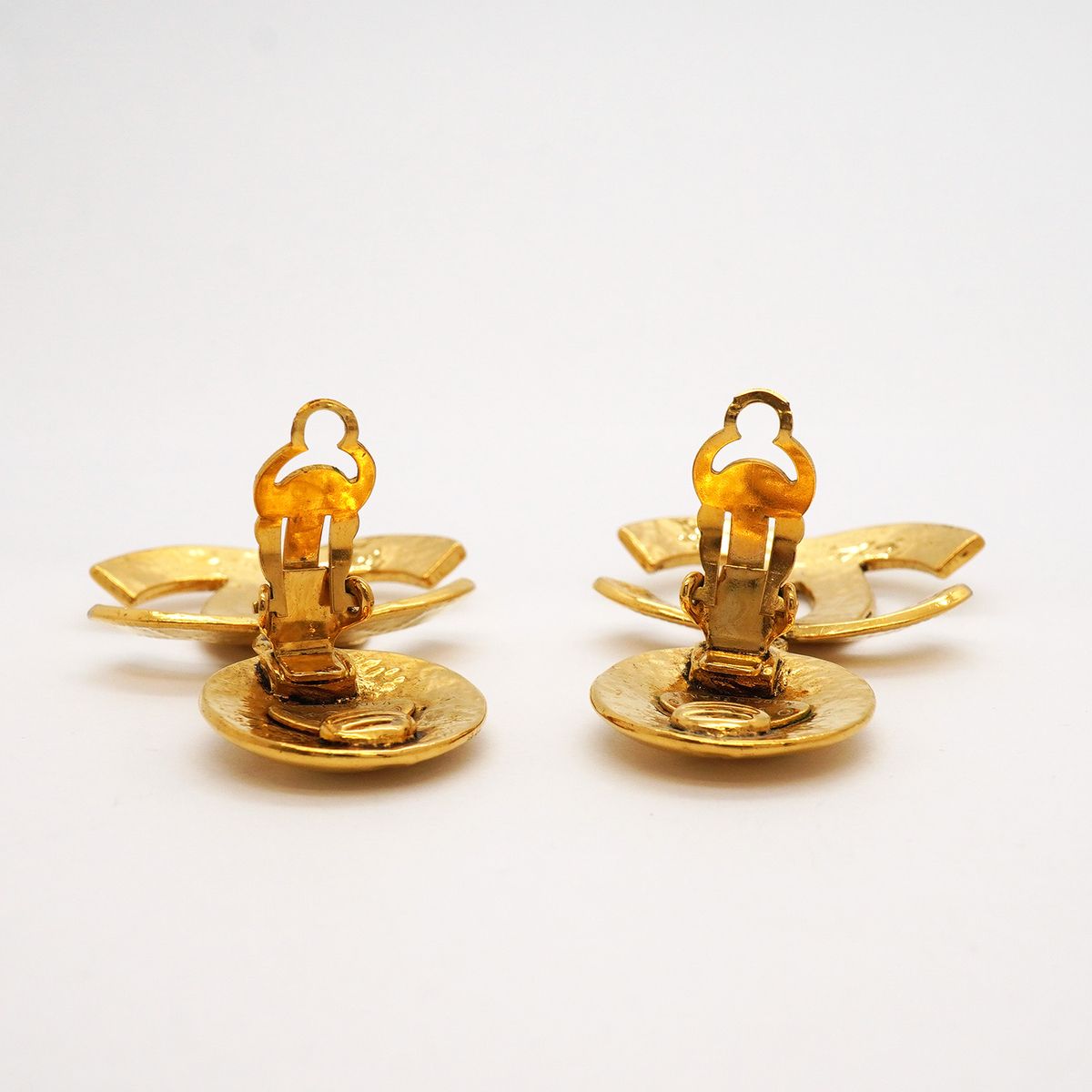Chanel Earrings Vintage CC Logo Quilted Gold Plated — view 8
