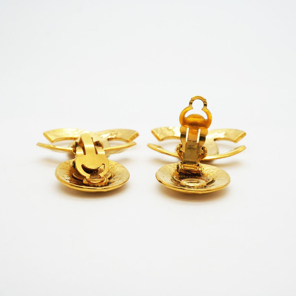 Chanel Earrings Vintage CC Logo Quilted Gold Plated — view 3