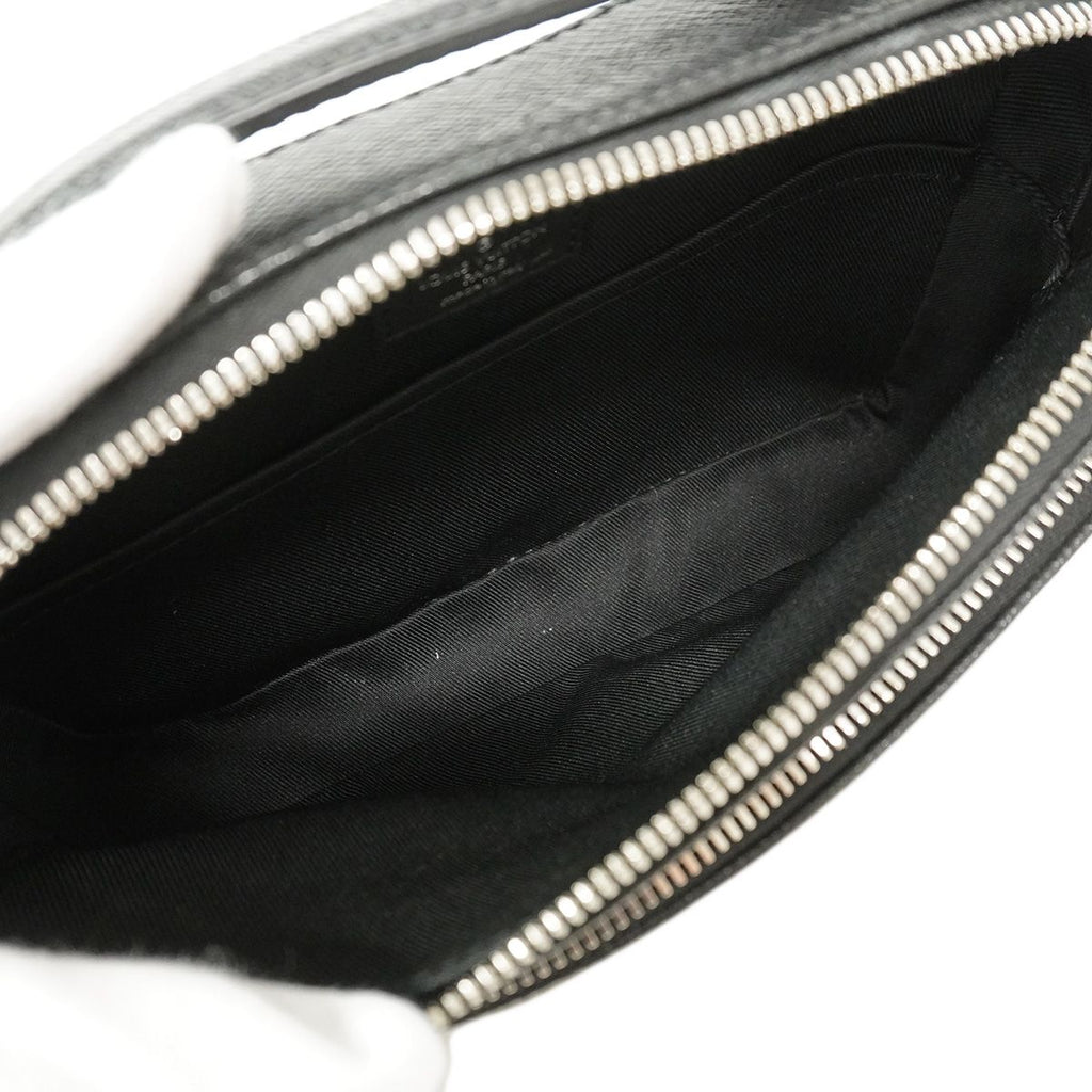 Louis Vuitton Shoulder Bag Taiga Avenue Messenger Noir — view 4