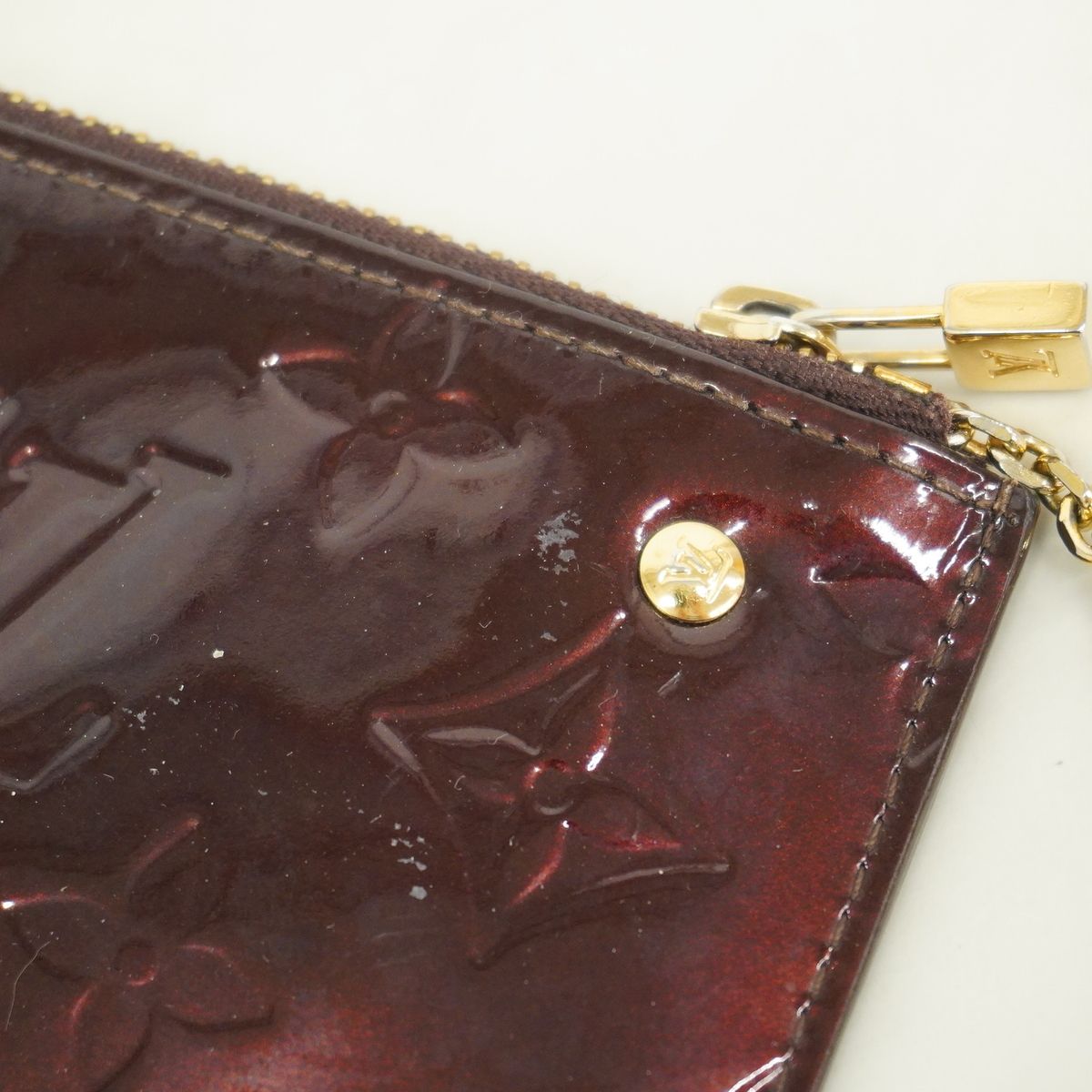 Louis Vuitton Coin Purse Vernis Pochette Cles Amarante — view 6