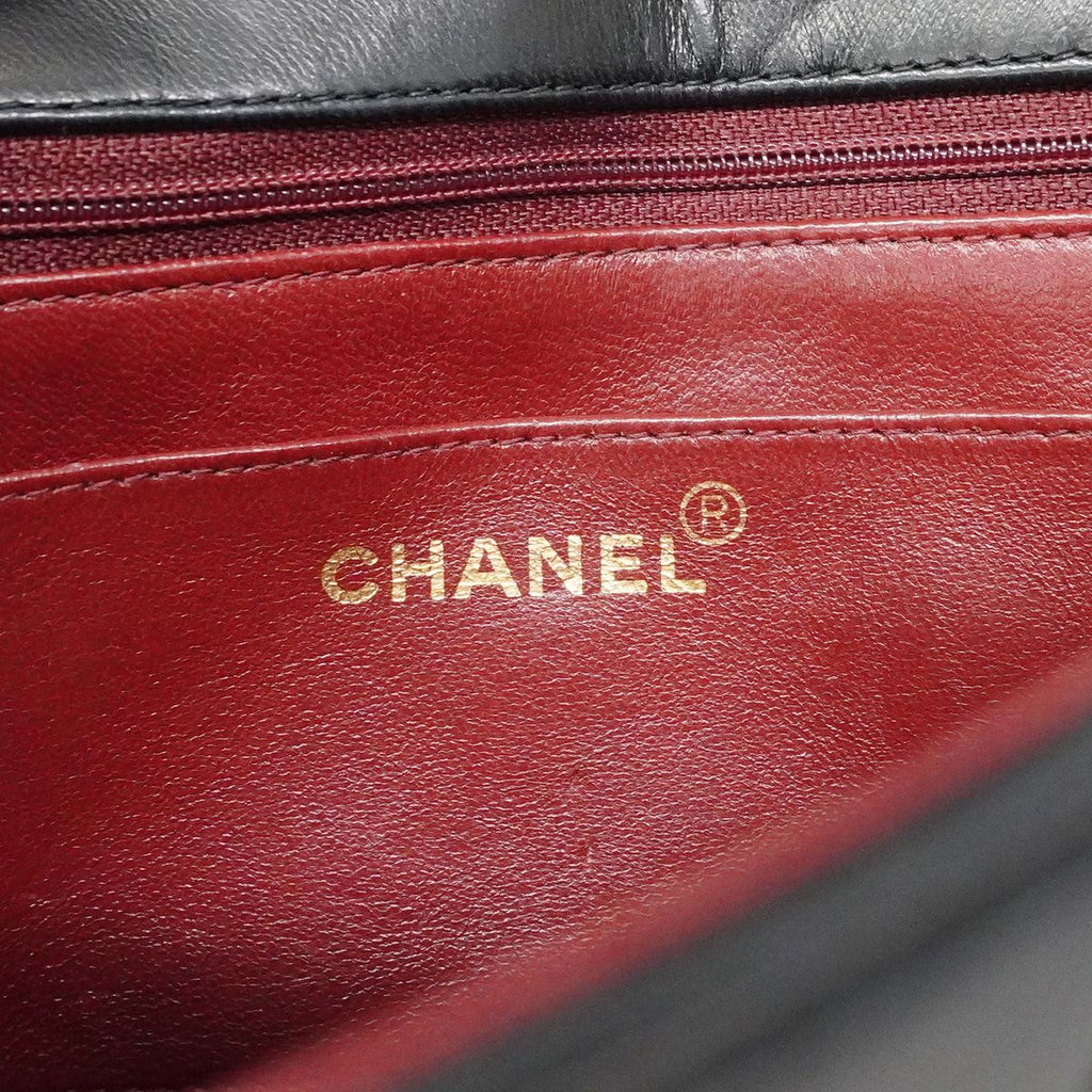 Chanel Shoulder Bag Diana Lambskin Black Gold — view 5