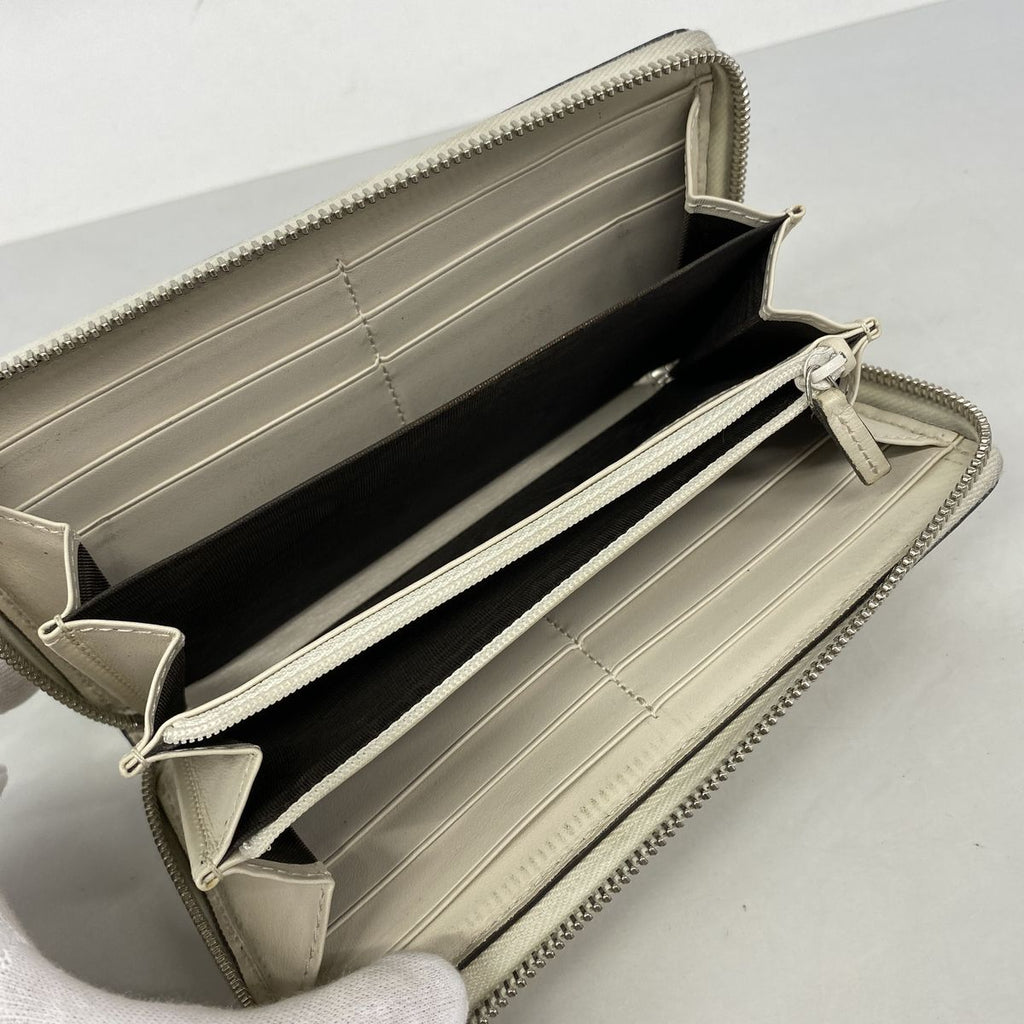 Gucci Wallet GG Embossed Leather Ivory Silver — view 3