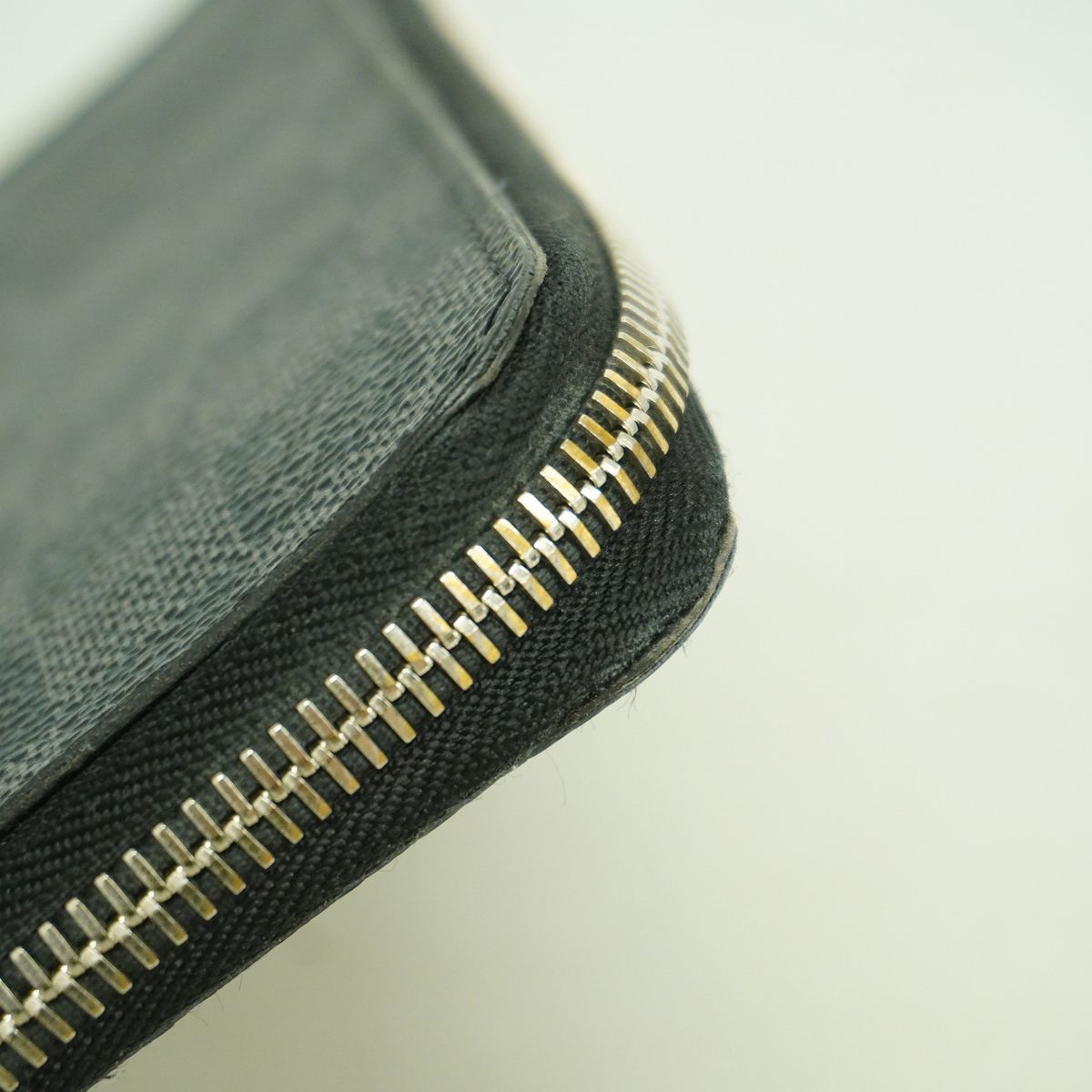 Louis Vuitton Wallet Damier Graphite Zippy Vertical Black Gray — view 7