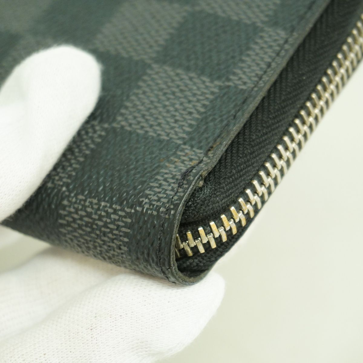 Louis Vuitton Wallet Damier Graphite Zippy Vertical Black Gray — view 5