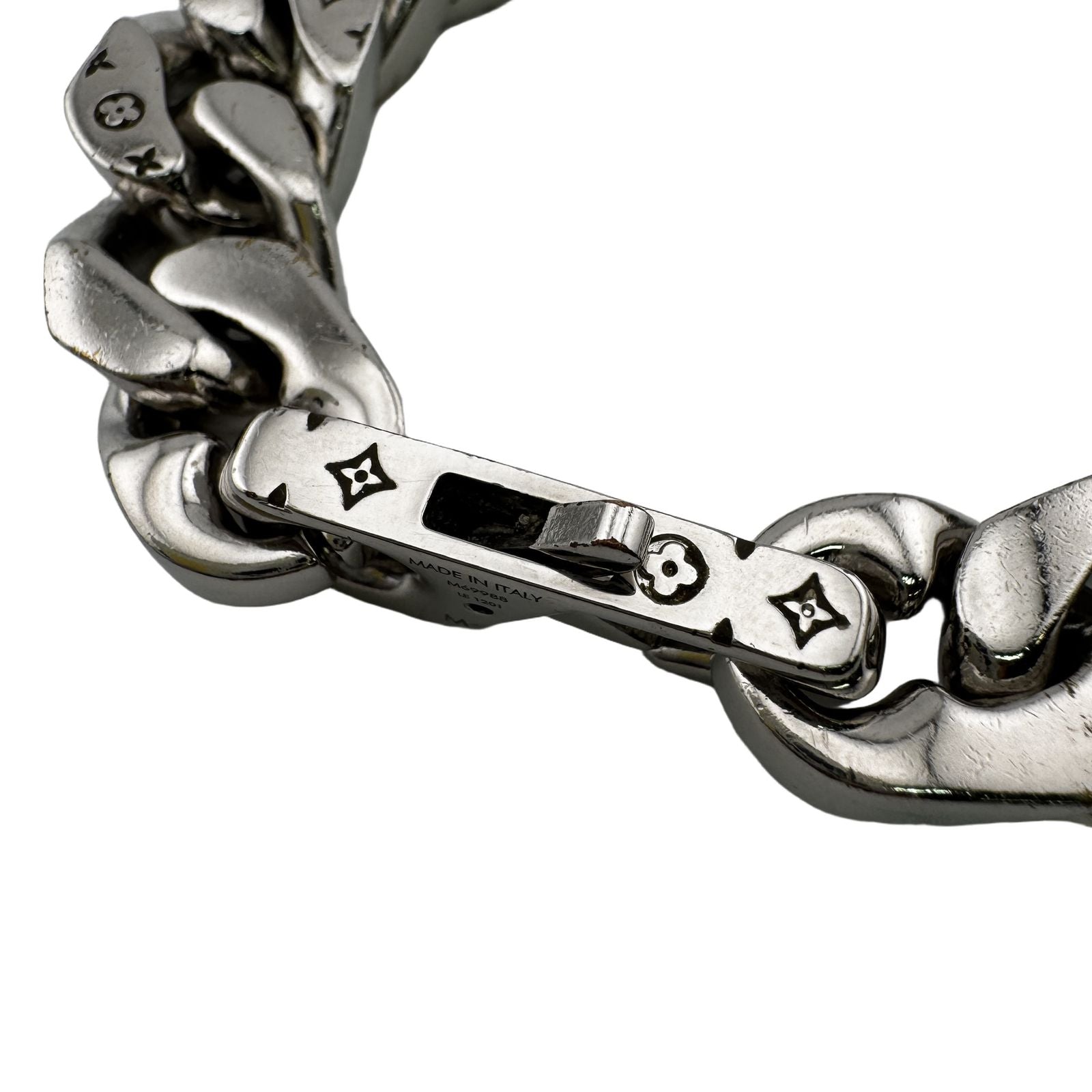 Louis Vuitton Bracelet LV Chain Links Monogram Metal Silver — view 4