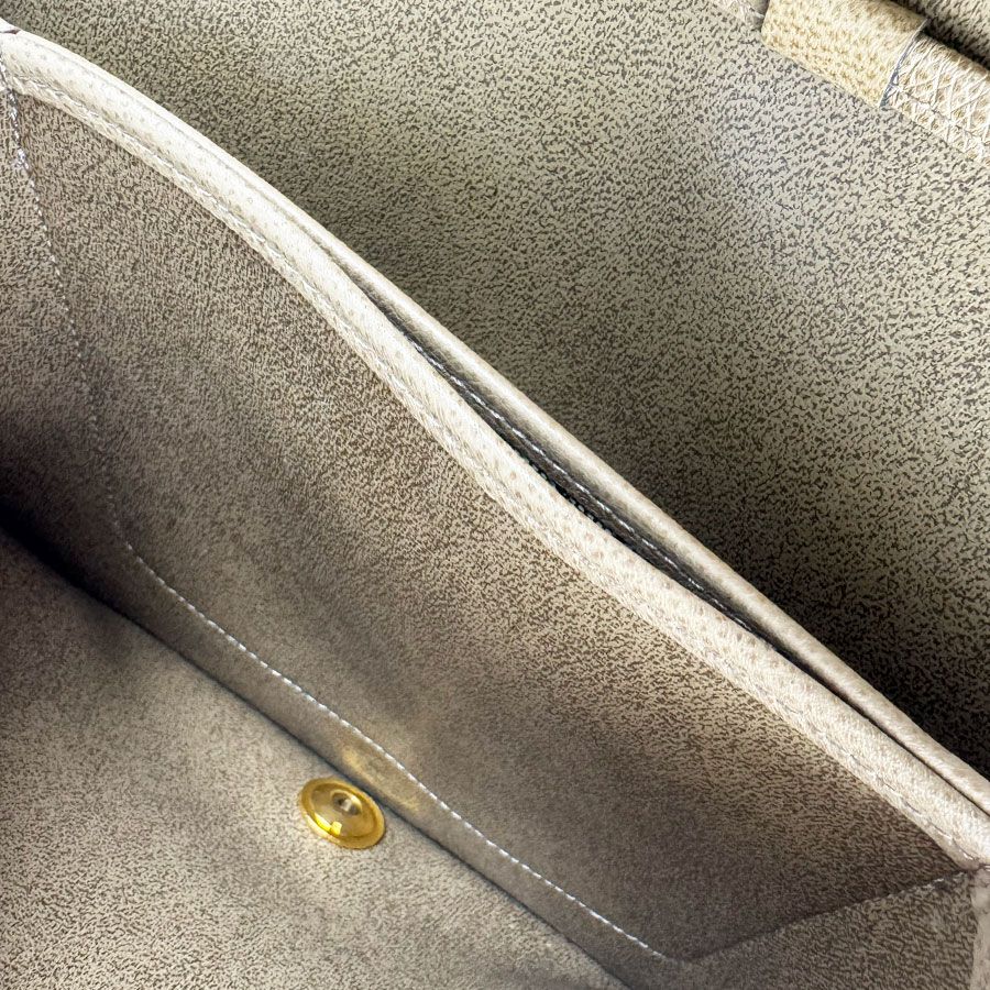 Dior Shoulder Bag Honeycomb — view 5