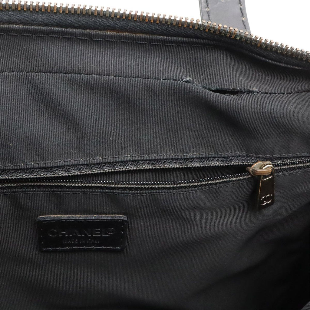 Chanel Wild Stitch CC Logo Tote Leather Black — view 7