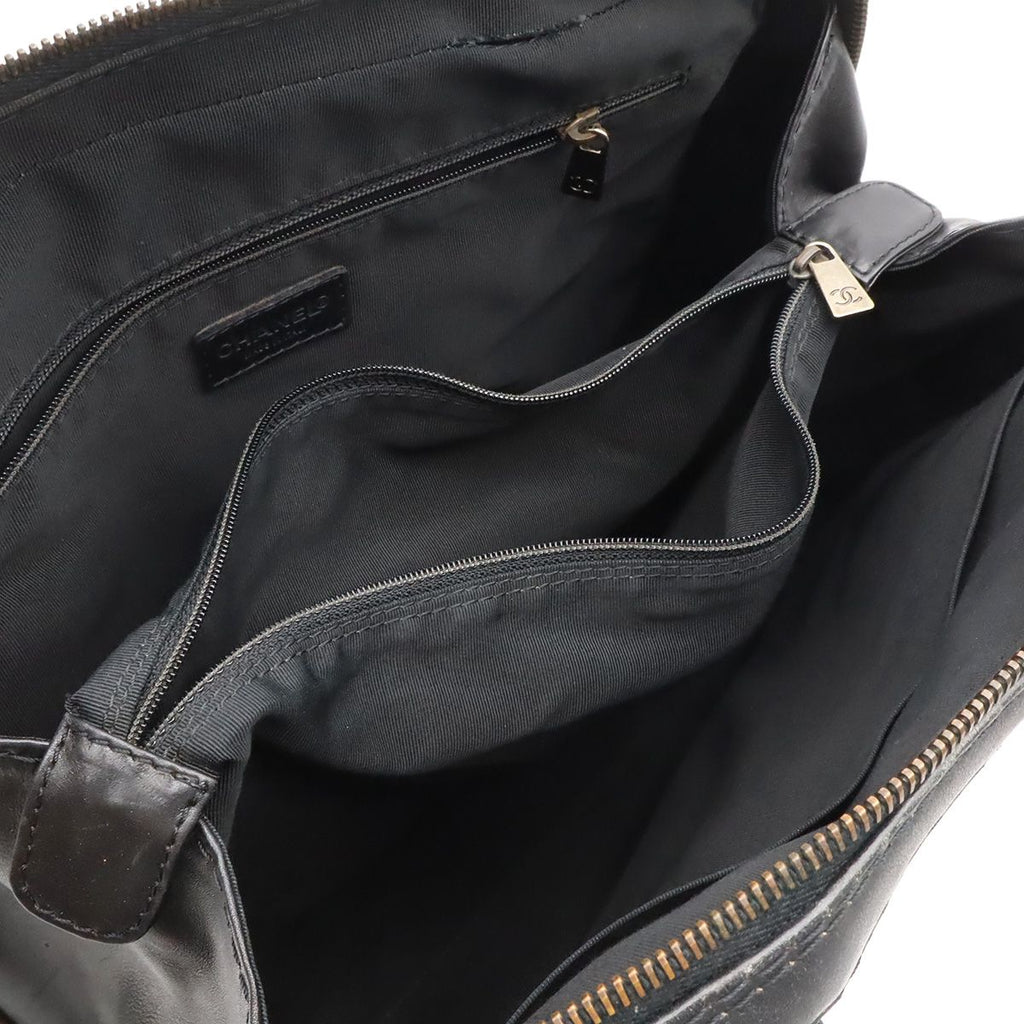 Chanel Wild Stitch CC Logo Tote Leather Black — view 6