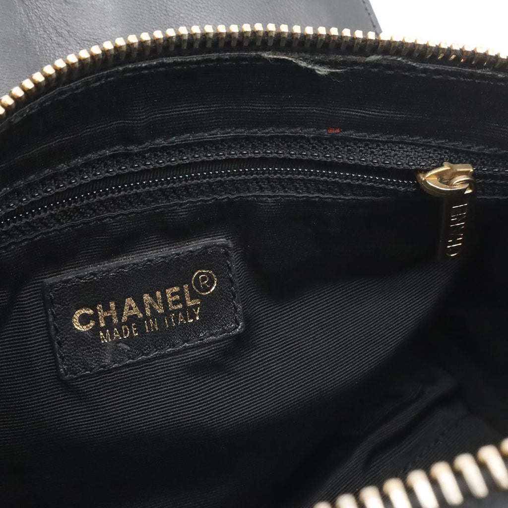 Chanel Choco Bar CC Logo Mini Bag Drum Tube Shape Leather Black Gold — view 8